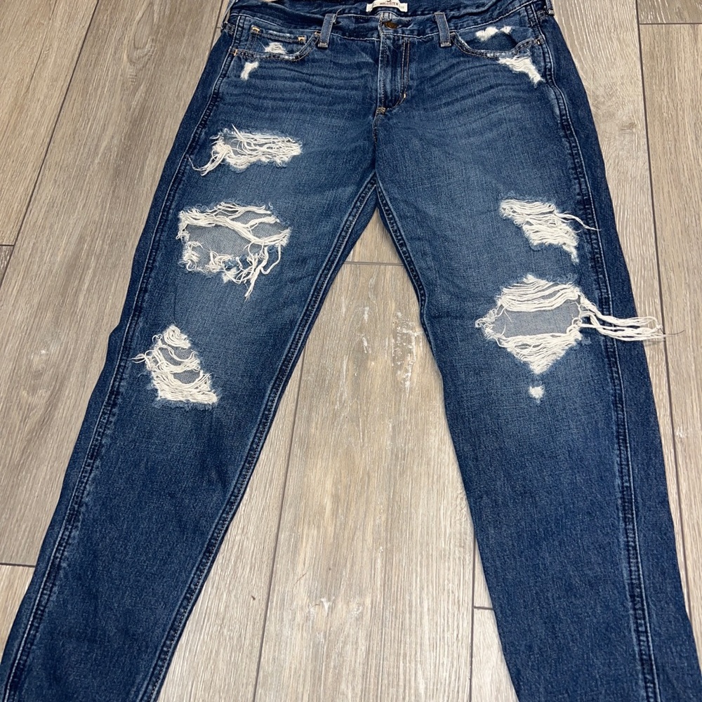 Hollister Women's Distressed Denim Jeans Size 7 Blue Low-Rise Tappered Leg